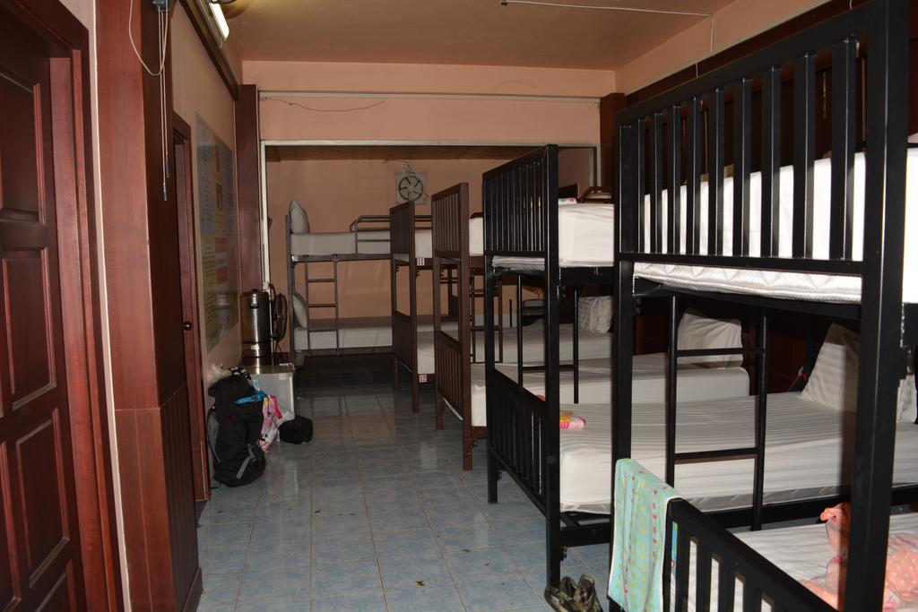 Little Austria Tams Guesthouse Chaweng  Bagian luar foto