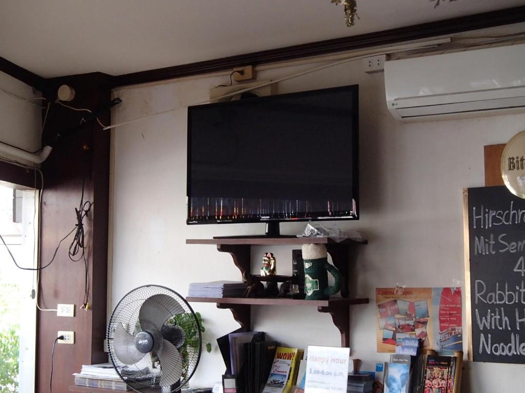 Little Austria Tams Guesthouse Chaweng  Bagian luar foto