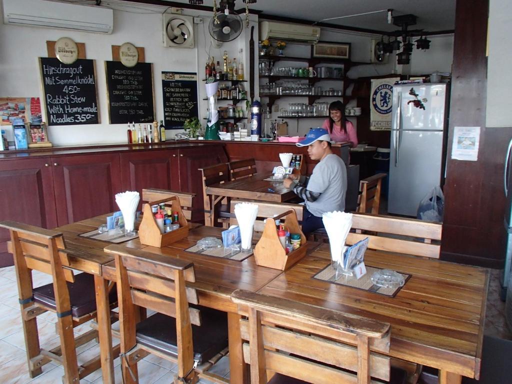 Little Austria Tams Guesthouse Chaweng  Bagian luar foto