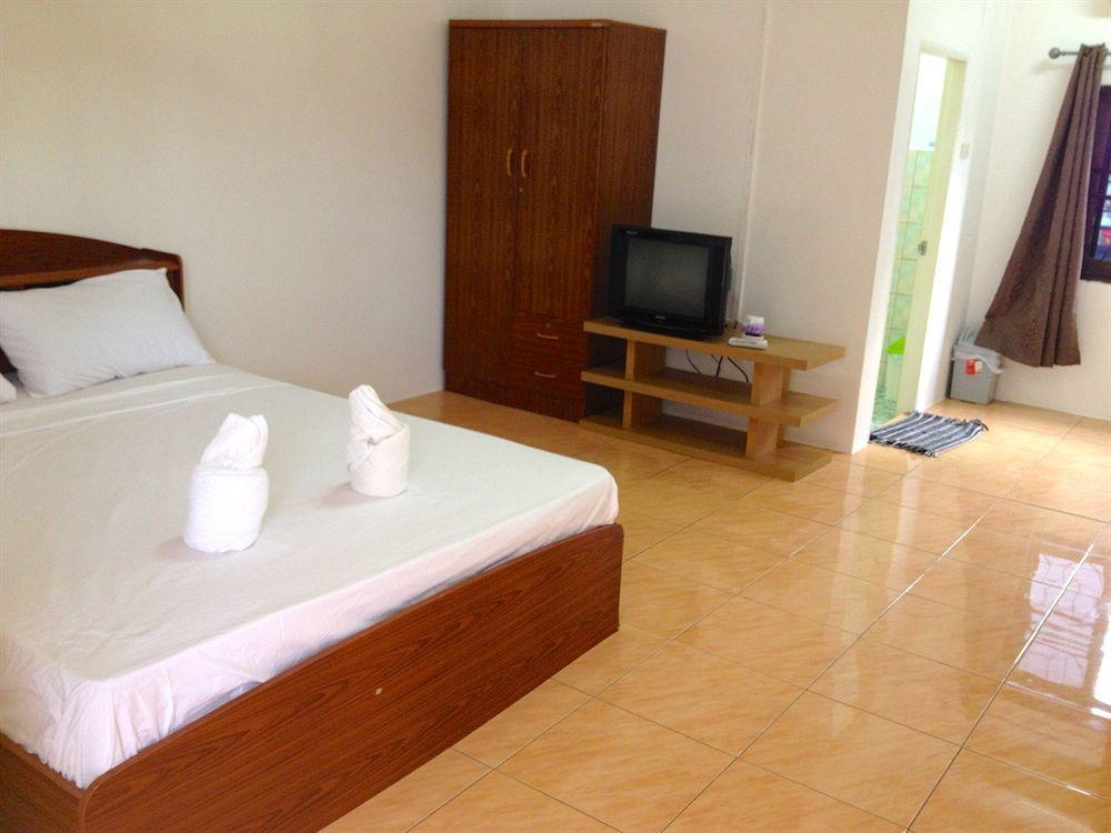 Little Austria Tams Guesthouse Chaweng  Bagian luar foto