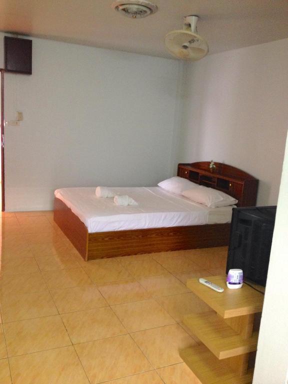 Little Austria Tams Guesthouse Chaweng  Ruang foto