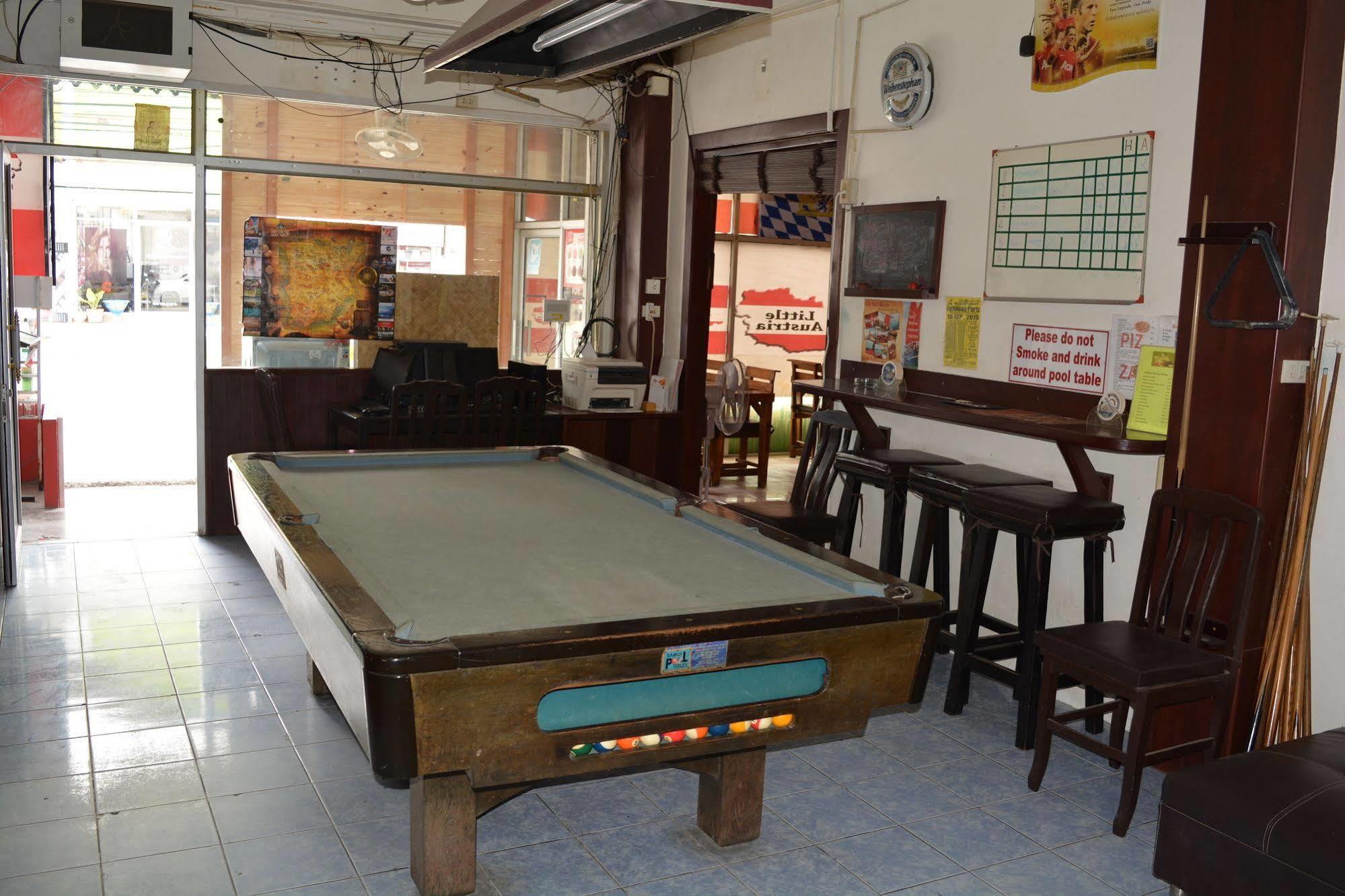 Little Austria Tams Guesthouse Chaweng  Bagian luar foto