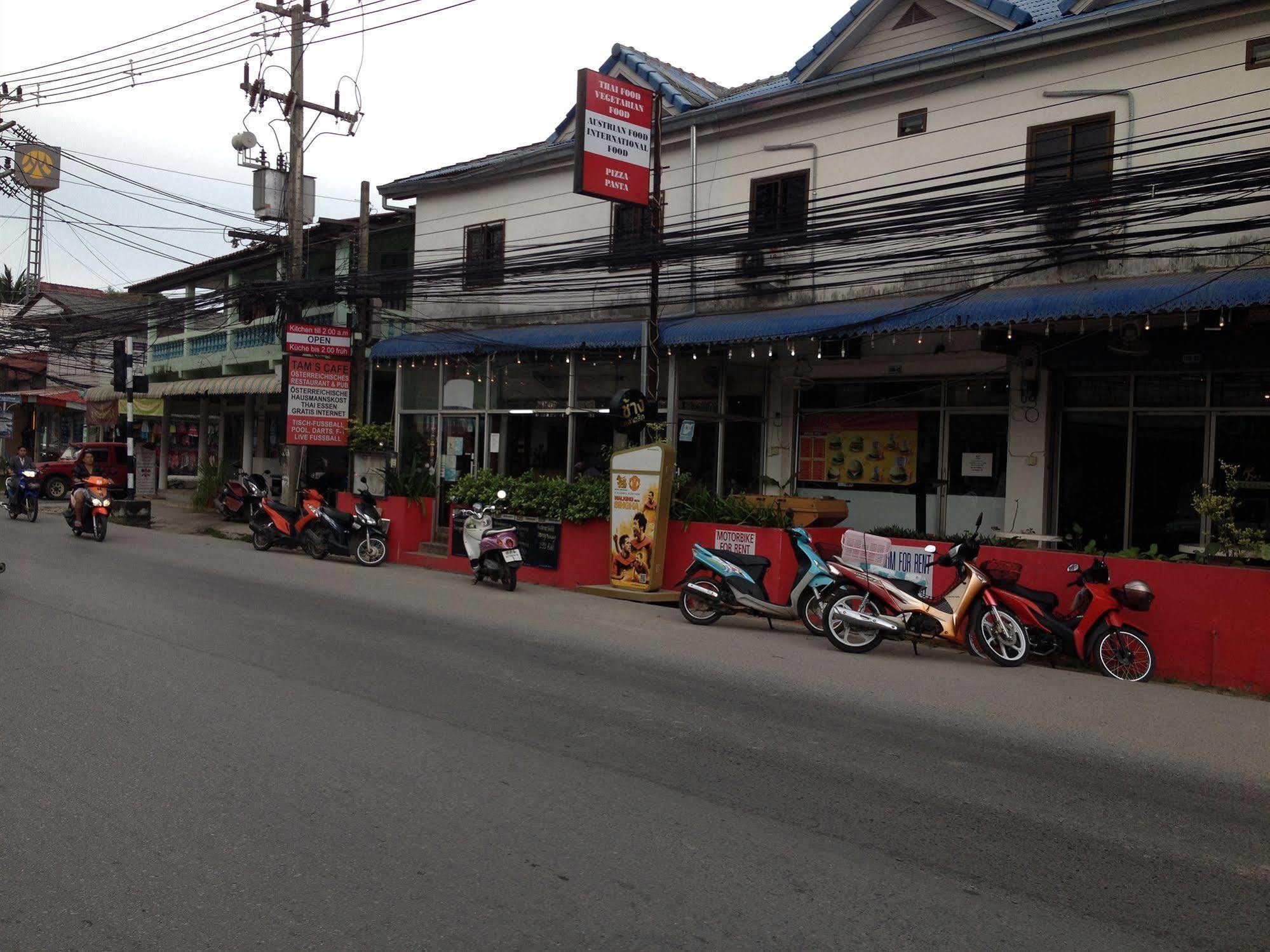 Little Austria Tams Guesthouse Chaweng  Bagian luar foto