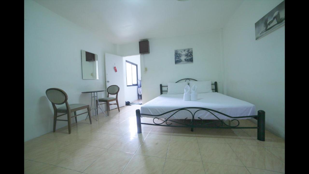 Little Austria Tams Guesthouse Chaweng  Bagian luar foto