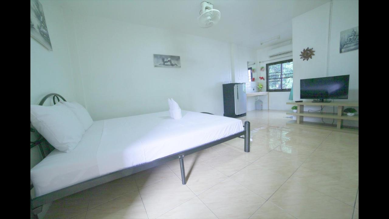 Little Austria Tams Guesthouse Chaweng  Bagian luar foto